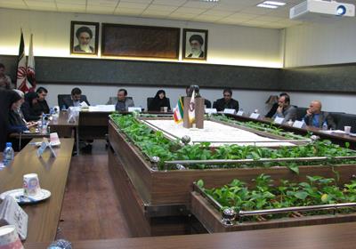 المان میدان شهید بر روی میز شورای شهر
