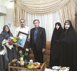 دیدار اعضای شورای اسلامی شهر با خانواده جانبازان و ایثارگران