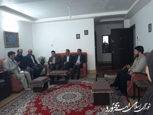 دیدار با خانواده شهید والامقام عباس ودادیان با حضور ریاست و اعضای شورای اسلامی شهر