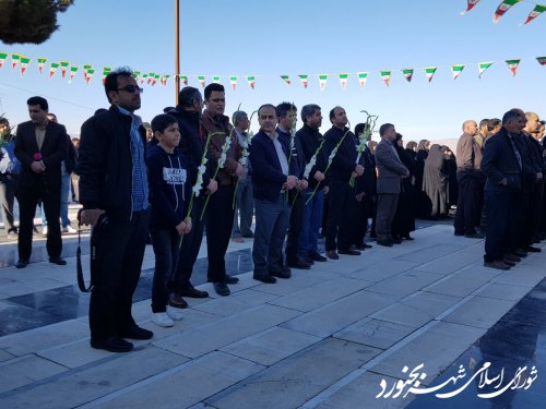 مراسم غبارروبی و عطرافشانی مزار شهداء بمناسبت دهه مبارک فجر و چهل و یکمین سالگرد پیروزی انقلاب اسلامی