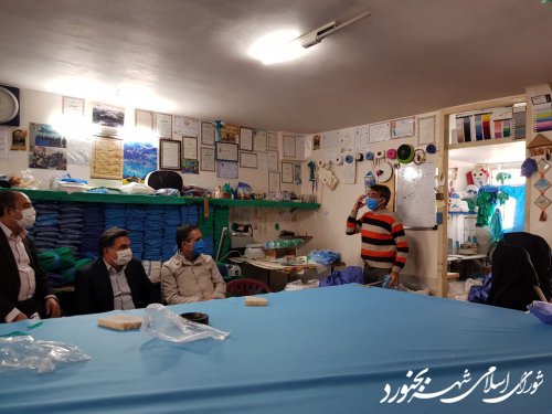 بازدید اعضای کمیسیون بانوان و خانواده شورای اسلامی شهر بجنورد از مراکز تولید ماسک شهر بجنورد