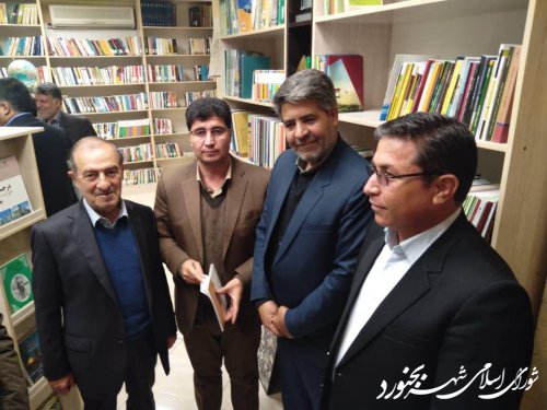 بازدید جناب دکتر الویری رئیس شورای عالی استان ها  و هیات همراه  از مرکز اسناد و کتابخانه تخصصی شورای اسلامی شهر بجنورد انجام شد.
