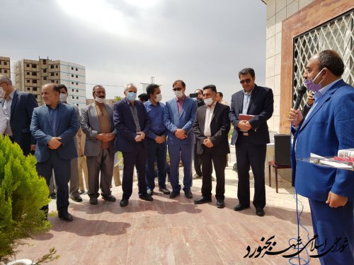 آیین مراسم افتتاح خانه فرهنگ گلستان شهر با حضور اعضای شورای اسلامی شهر بجنورد در گلستان شهر برگزار شد.
